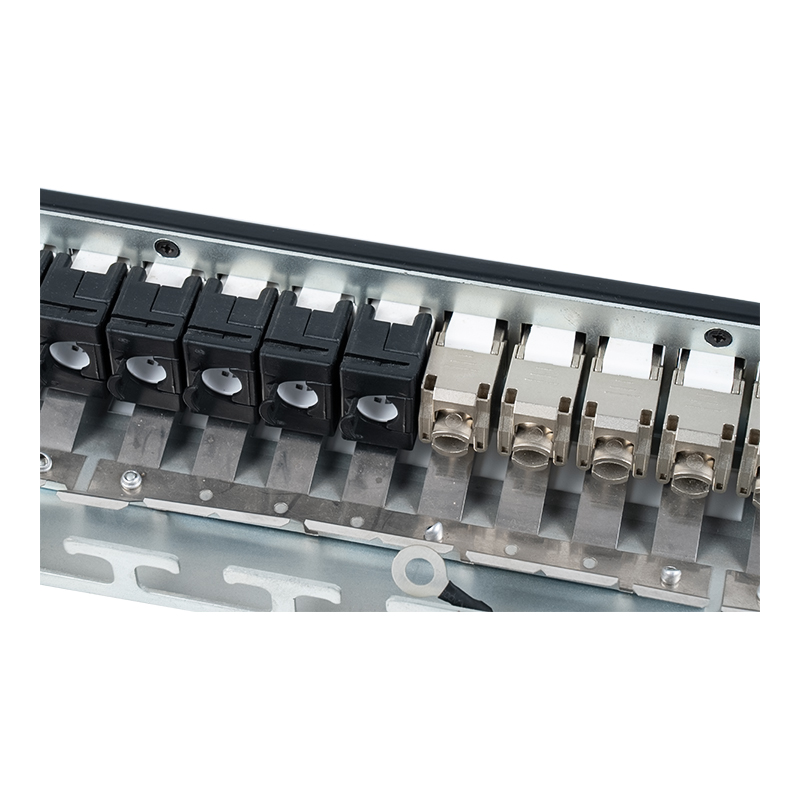 19-inčni 1U 24-portni oklopljeni patch panel (s C6A modulom) SP-3246S-24P 19-inčni 1U 24-portni oklopljeni patch panel (s C6A modulom) SP-3246S-24P